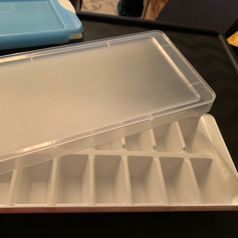 Three Ice Trays with Lids - Picture 5 of 6